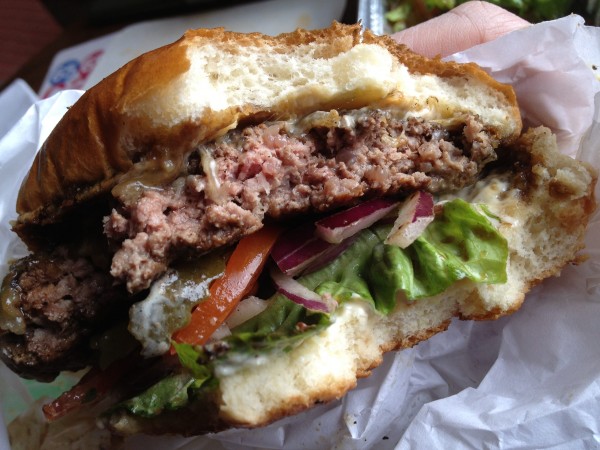 ハル・シティ レストラン ご飯 ハンバーガー DOPE BURGER