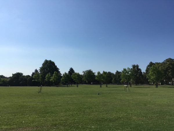 ロンドン 異常気象 公園