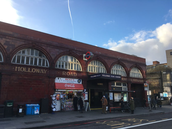 ロンドン 駅 ホロウェイロード Holloway Road Station