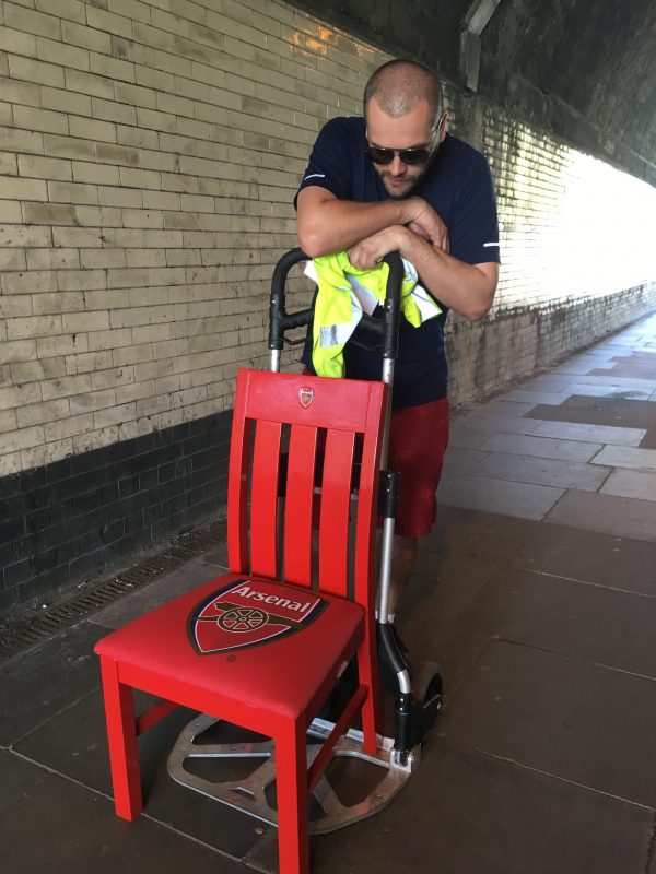 Arsenal アーセナル 椅子 120ポンド