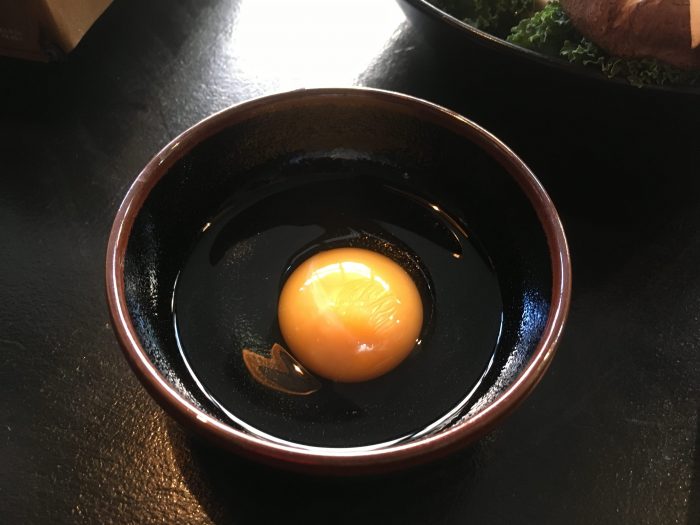ロンドン チェルシー 日本料理 東京すき焼き亭 すき焼き 生卵