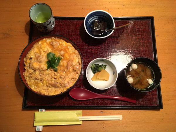 鳥茶屋 別邸 親子丼