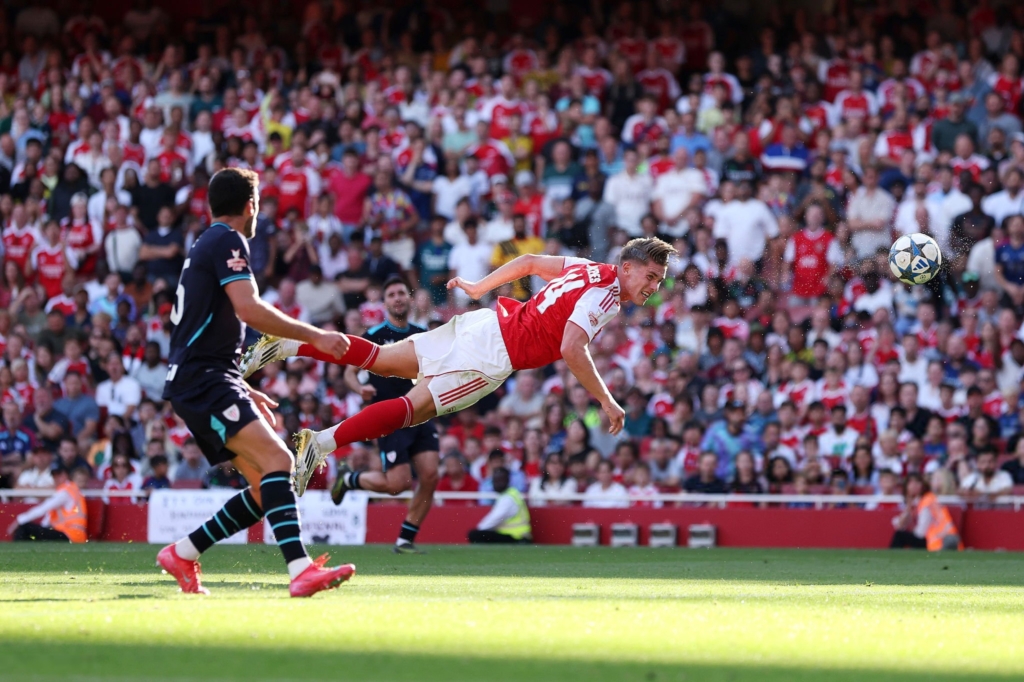 エミレーツカップ　ギョケレシュ